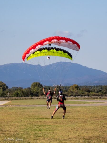 max manow blindman under icarus petra with dani roman chasing under icarus leia photo credit la vida epica