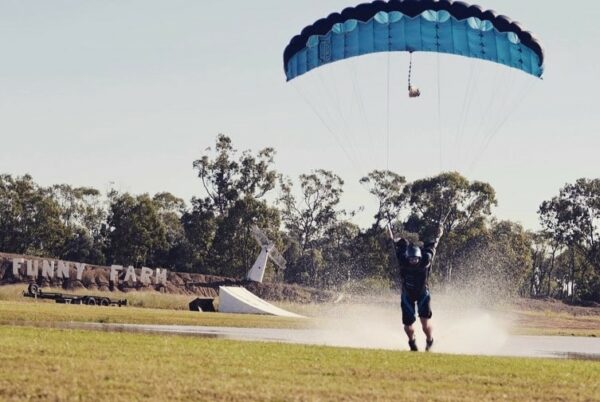 scotty hiscoe swooping icarus leia at funny farm photo credit karl herman