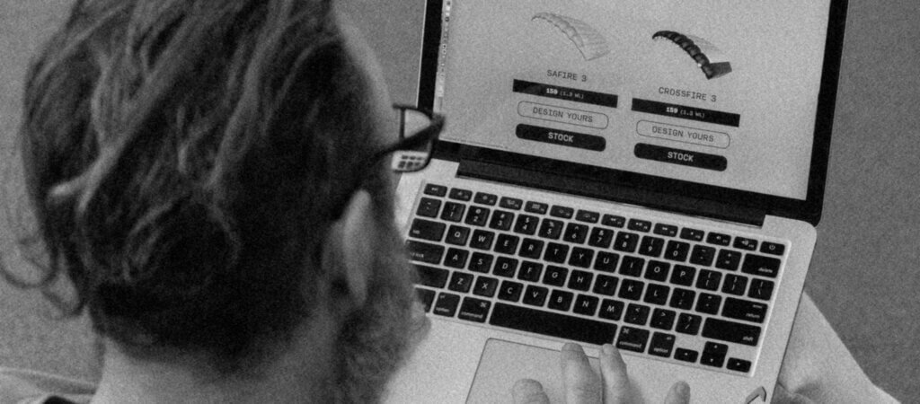 customer using canopy selector on laptop